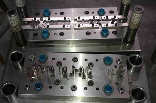 压铸模具：精密成形工艺的核心技术装备